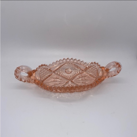 VINTAGE PINK GLASS SERVING or CANDY DISH with HANDLES - Picture 2 of 6